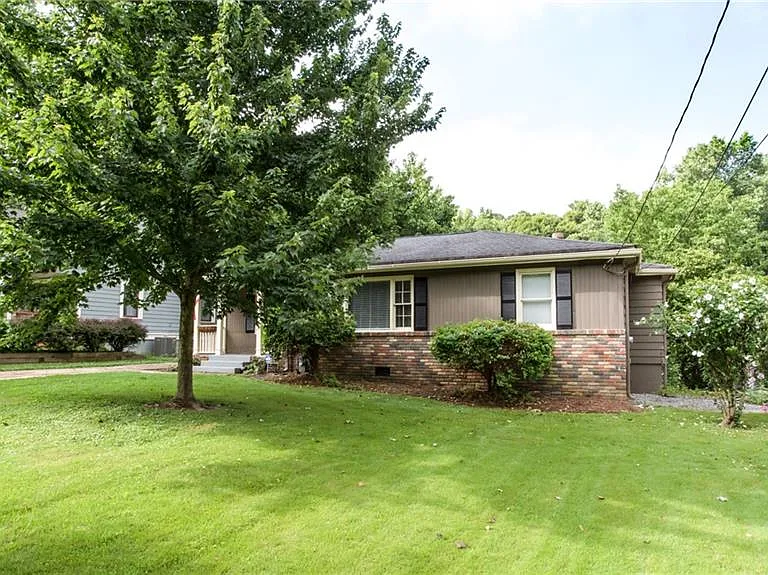 1640 Belle Isle Cir NE — Photo 29