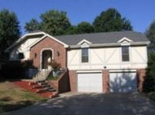 3913 SW 10th Street Ter, Blue Springs, MO 64015