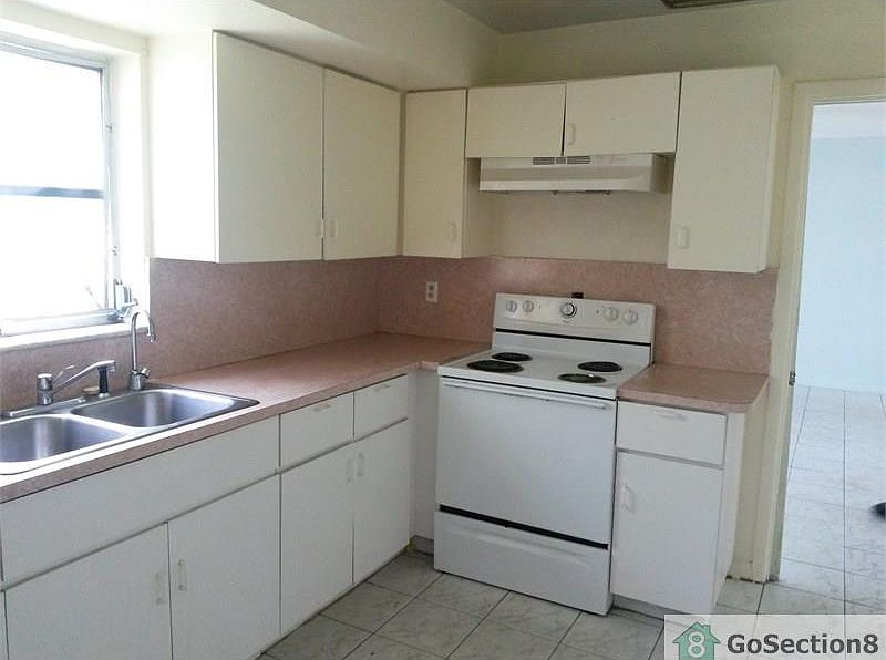 2nd image of 1732 Maypop Rd