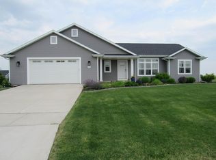 583 Clay St, Wrightstown, WI 54180
