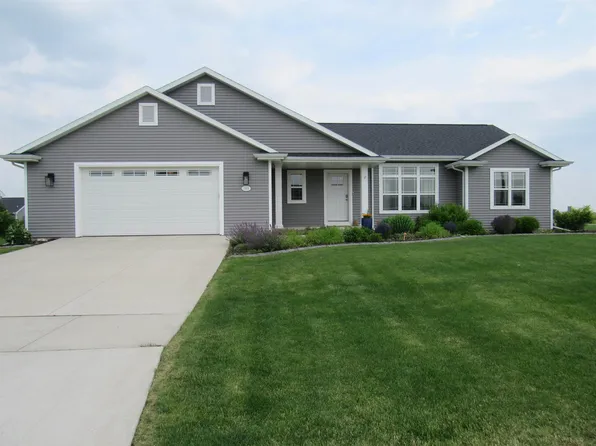 583 Clay St, Wrightstown, WI 54180