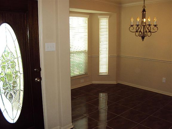 BEAUTIFUL ENTRY DOOR.