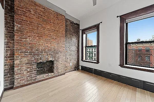 1st image of 2165 2nd Ave #18