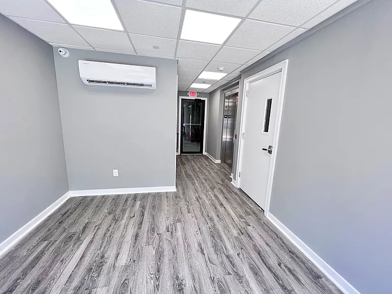 159 12th Ave #402 — Photo 3