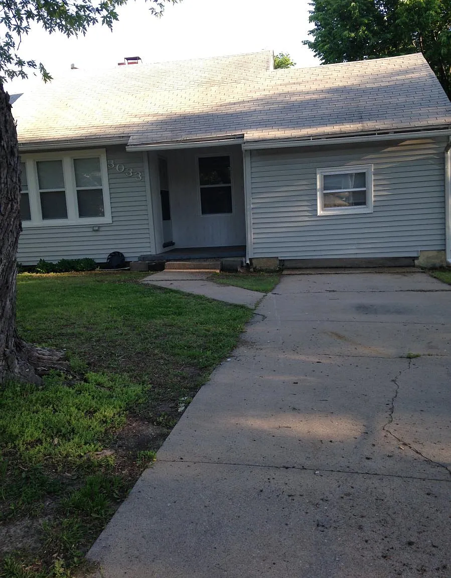 3 bed, 1400 sqft, $1,200 — Photo 4