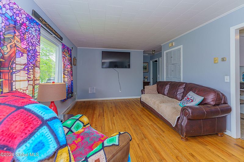 2nd image of 46 Sheridan Street