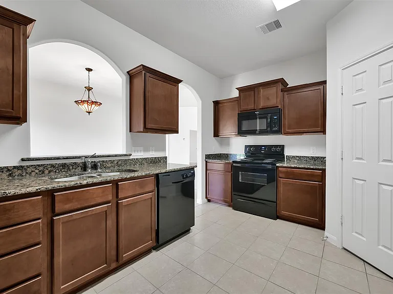 30719 W Lost Creek Blvd — Photo 7