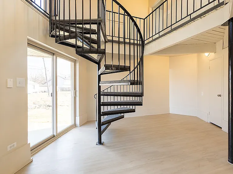 4401 Harriet St — Photo 12