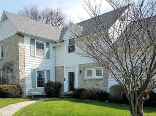 1036 Gerlock Dr, Fostoria, OH 44830