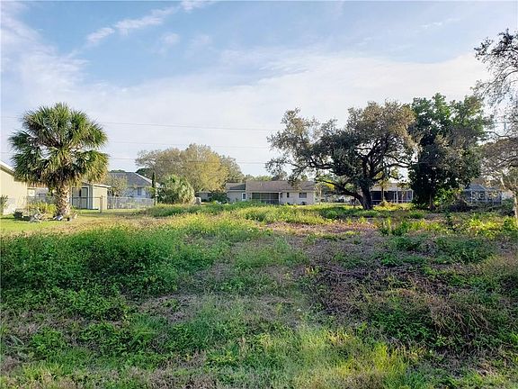 3rd image of 22567 Elmira Blvd
