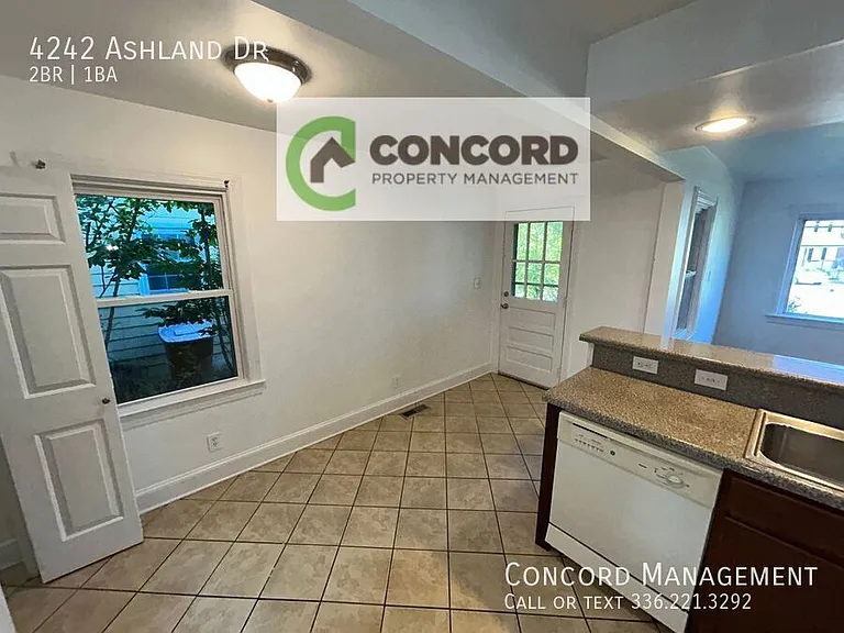 4242 Ashland Dr — Photo 8
