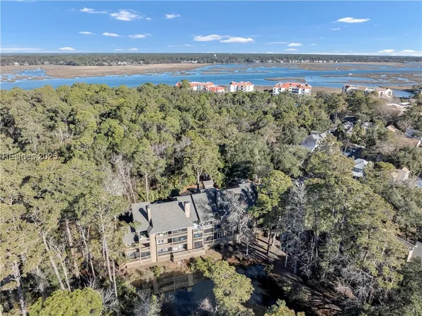 50 Yacht Cove Dr APT 213, Hilton Head Island, SC 29928