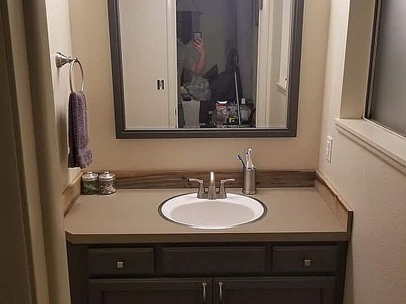 4th image of 8110 W McMullen Cir
