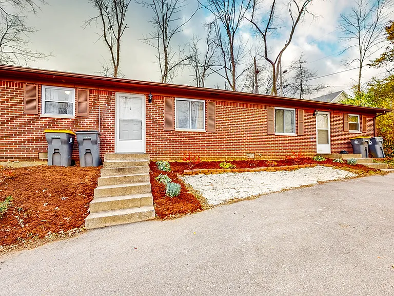 839 N Smith Rd #1 — Photo 14