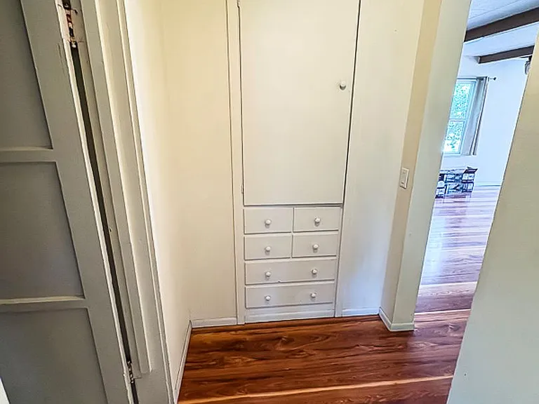 415 S Polk St — Photo 29