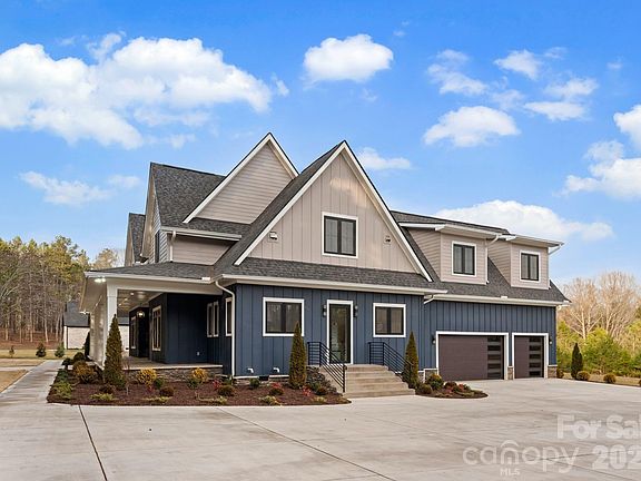 4th image of 8941 Blair Rd