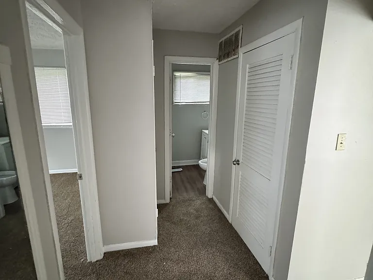 4030 N Catherwood Ave #1 — Photo 10