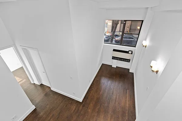 Rented by REAL New York | media 33