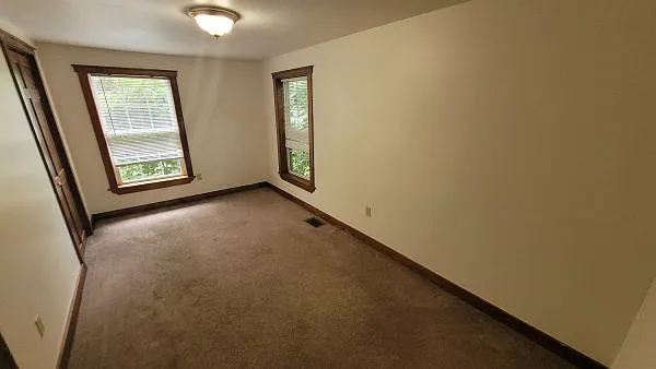 5 Oak Grove St — Photo 10