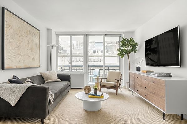 1st image of 70 W 37th St #2209