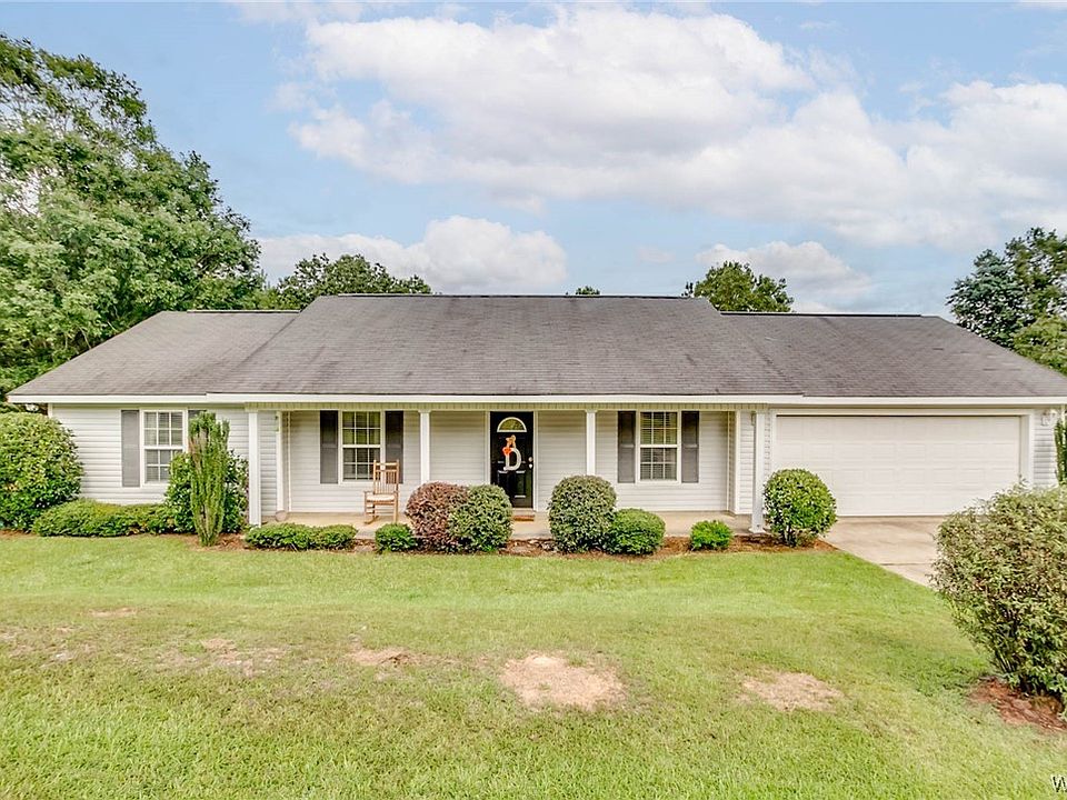 1st image of 15987 Stoneridge Dr