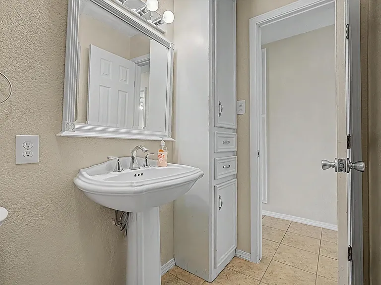 827 Pickney Ave — Photo 27
