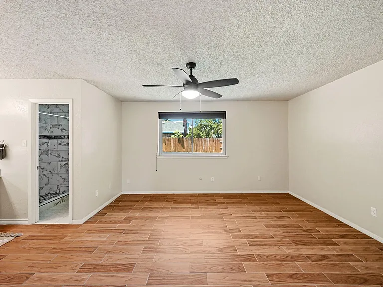 17511 Favor Bend Ct — Photo 31