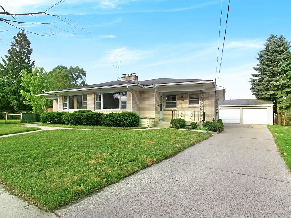 1st image of 2420-2424 Martin Ave SE