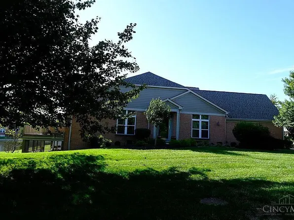 7493 Great Waters Ln, West Chester, OH 45069