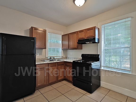 2nd image of 768 Acorn St