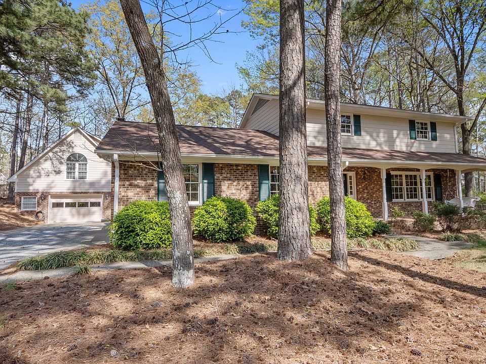 1st image of 2421 Bonnie Brae Rd