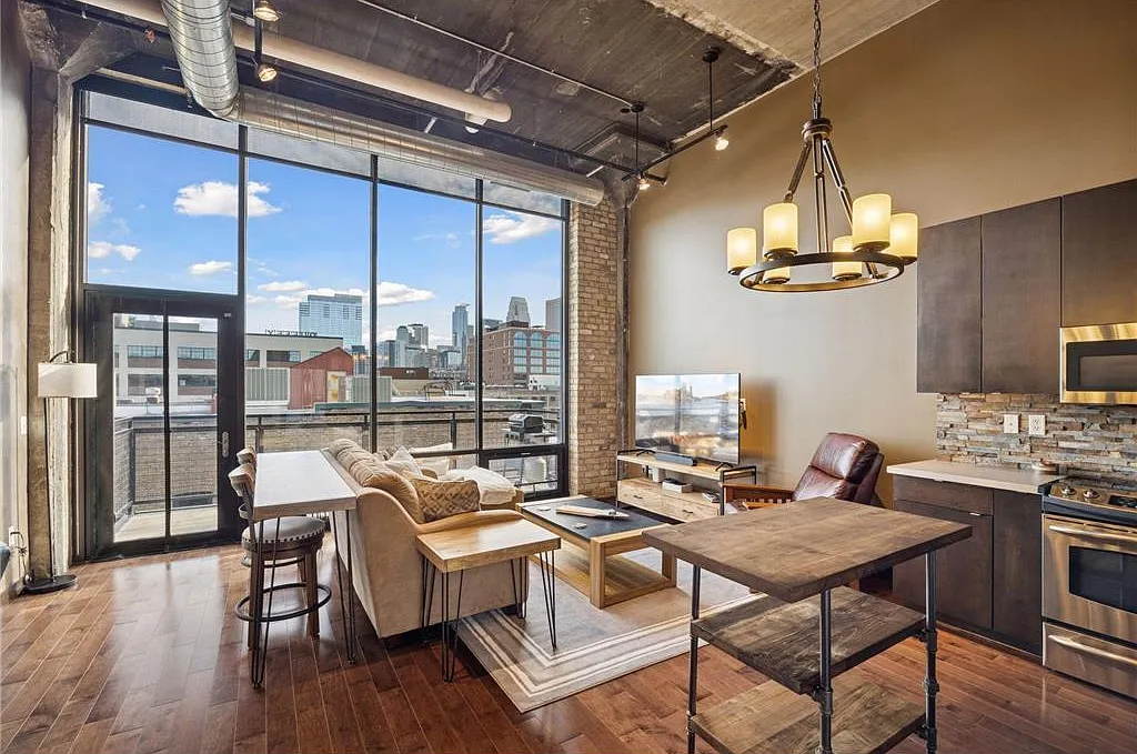 1 bed, 1.0 bath, 751 sqft, $2,495 — Photo 1