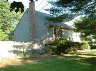 4 Ridgefield Rd, Norfolk, MA 02056
