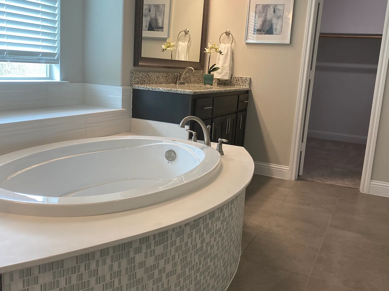 4 bed, 2622 sqft, $3,000 — Photo 3