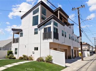 1013 E La Palma Dr, Inglewood, CA 90301