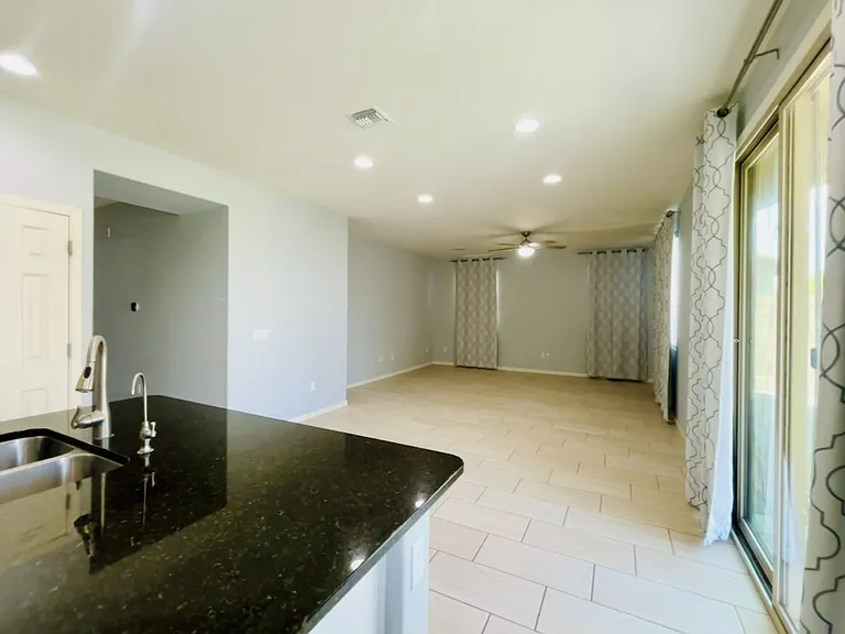 11465 E Squash Blossom Loop — Photo 8