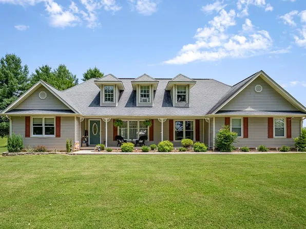 1167 Hassler Ln, Byrdstown, TN 38549