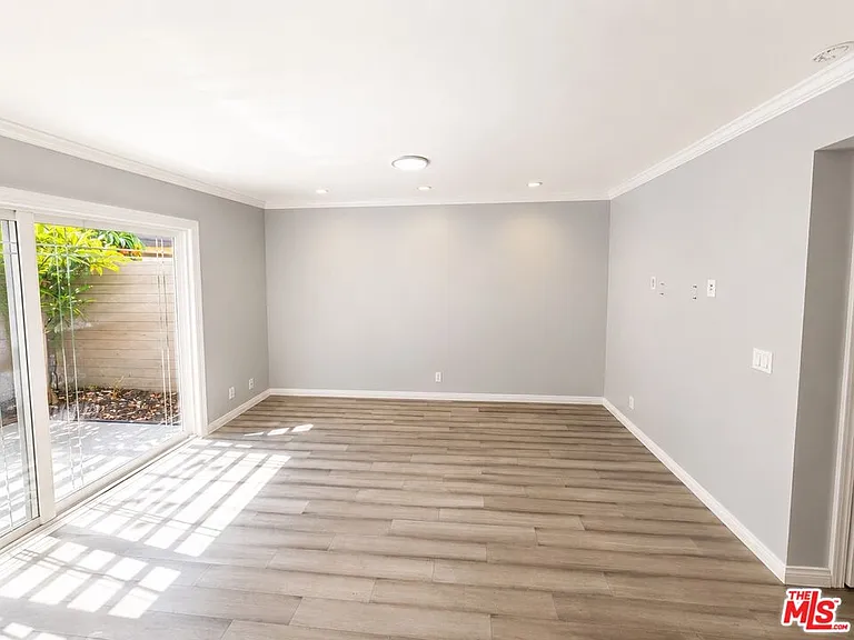 4128 Elizabeth Ct — Photo 5