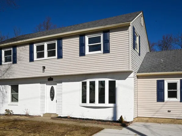 28 Briarcliff Rd, Marlton, NJ 08053