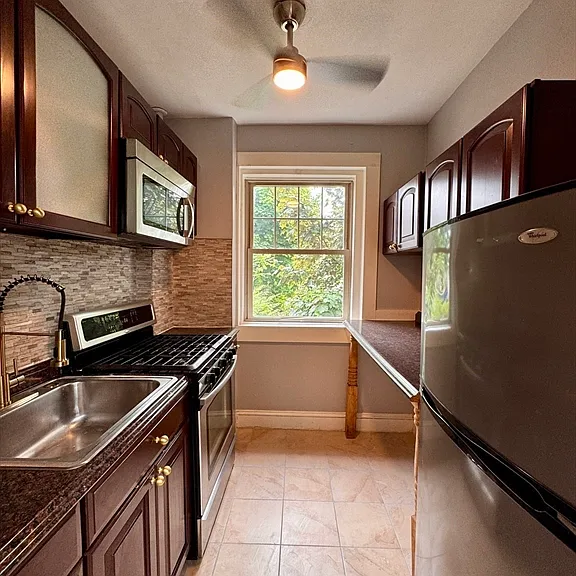 20 Chestnut St #103 — Photo 6