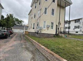 11 Bourne St, Worcester, MA 01606