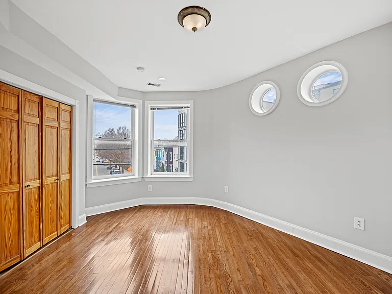 547 Florida Ave NW #9 — Photo 25