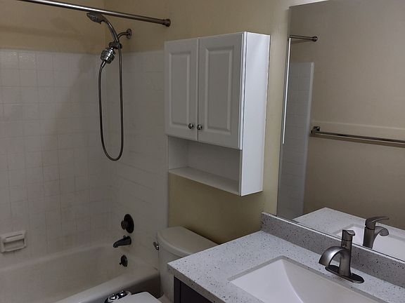 4th image of 2120 E Georgetown Sq #2120