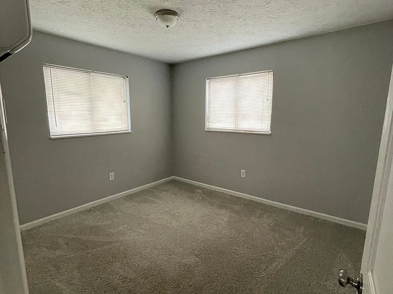 928 Crique Side Dr #1 — Photo 3