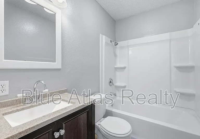 2747 Countryside Ln — Photo 13