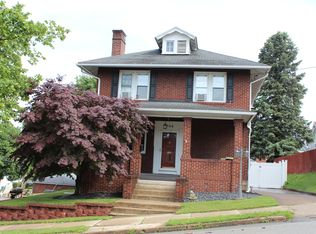 704 Chestnut St, Latrobe, PA 15650