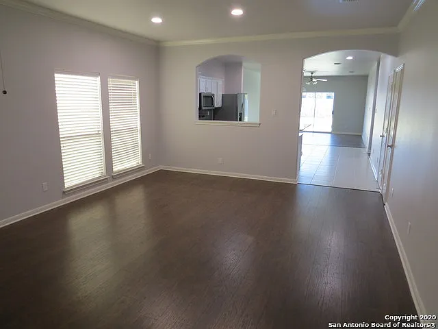 3 bed, 2.0 bath, 1714 sqft, $1,950 — Photo 4