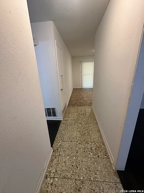 3 bed, 2.0 bath, 1174 sqft, $1,500 — Photo 3