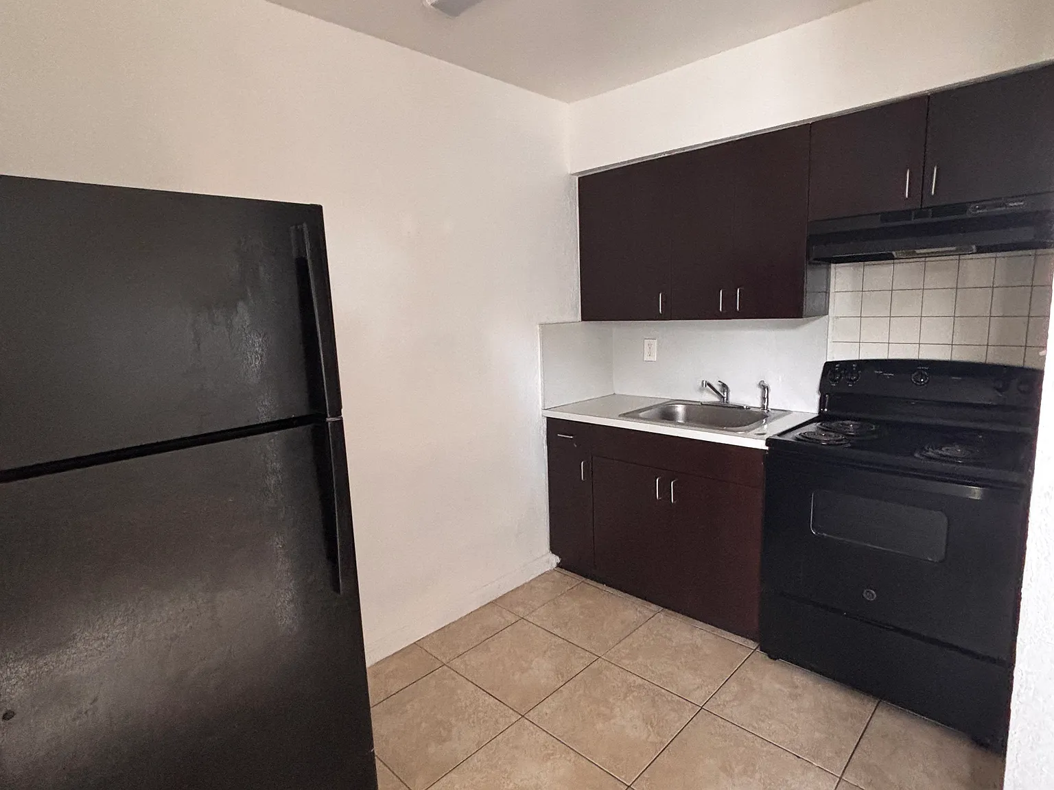 1 bed, 400 sqft, $1,400 — Photo 3