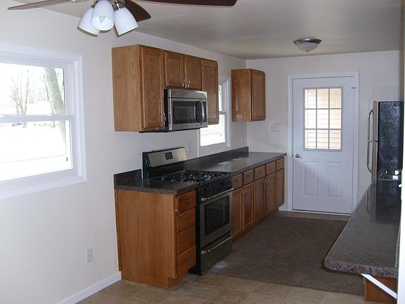 2nd image of 816 Navajo Dr